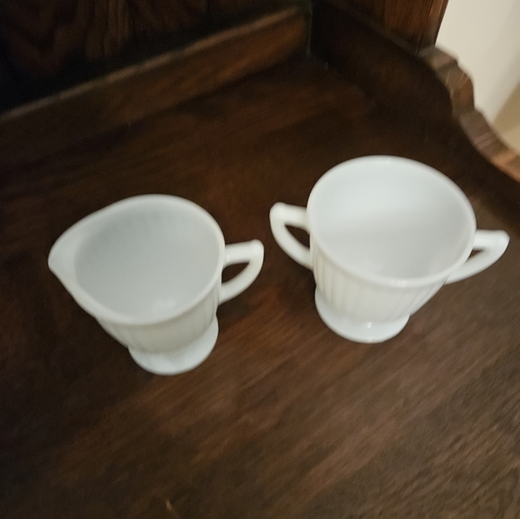 Vintage White Opaque Translucent milk glass cream and sugar. - Picture 6 of 11